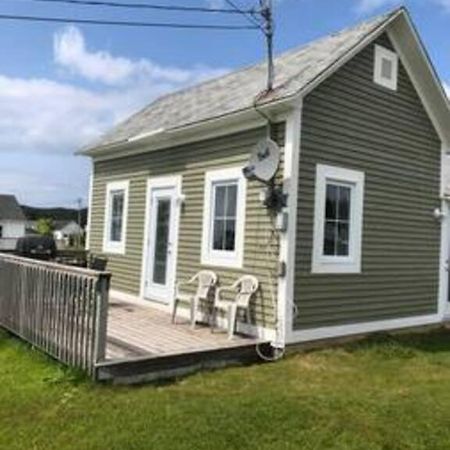 Experience Tranquility Cricket Field Offers Charming Retreat In Twillingatate Villa Twillingate Exterior photo